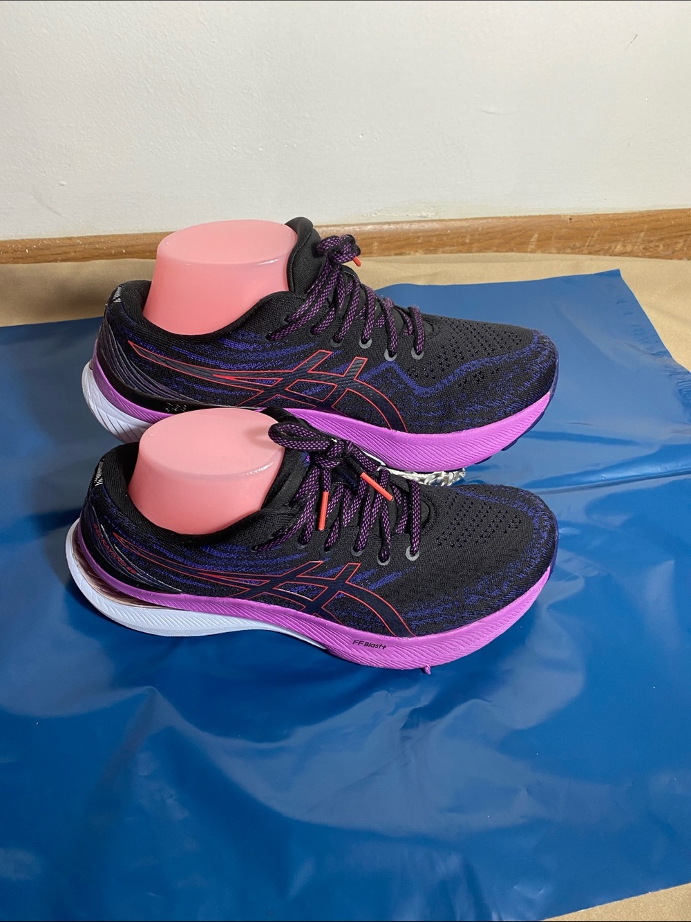 ASICS Gel Kayano 29 Black Red Alert, size 8.5 Women or 7 Men